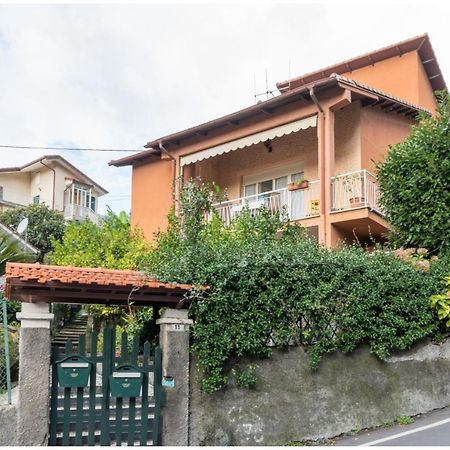 Villa Silvia, Indipendente Con Giardino Privato E Garage فاراتسي المظهر الخارجي الصورة